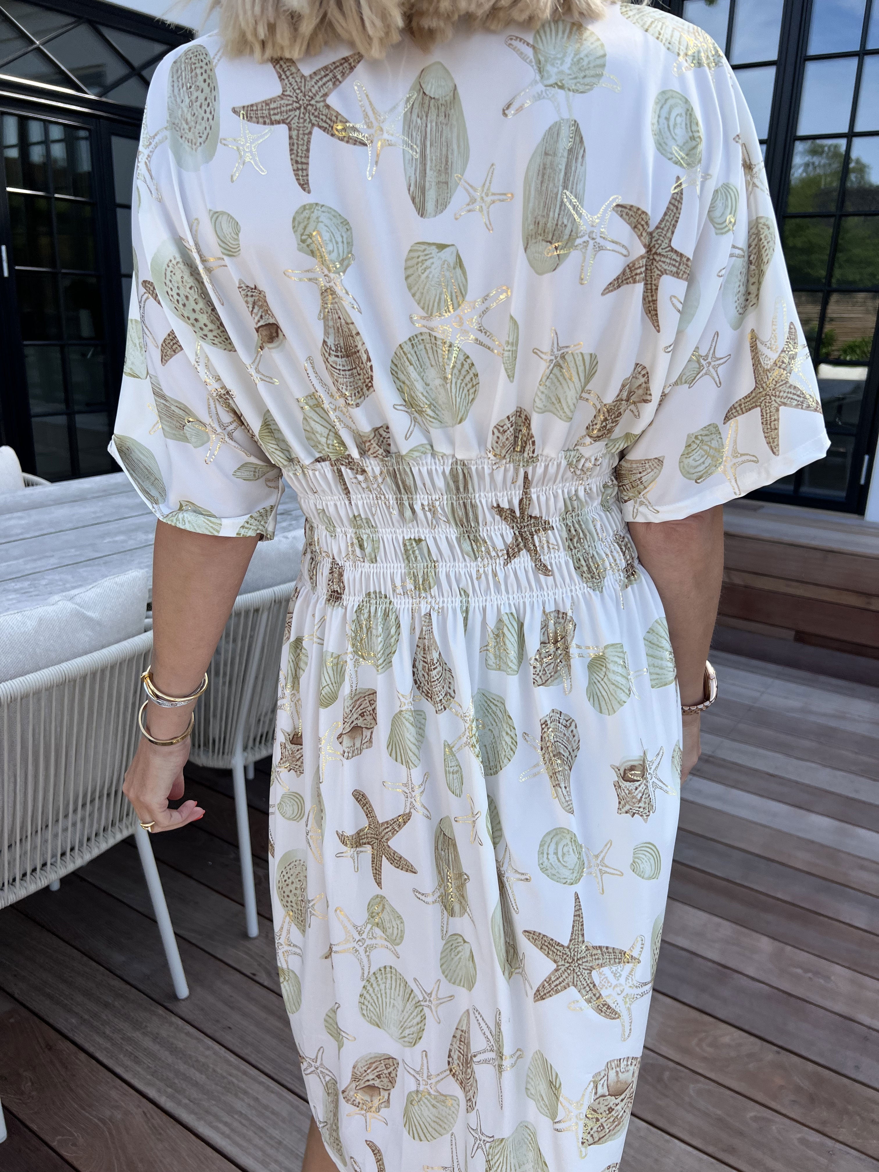 Pams Beach Short - Elastisk kjole med muslinge motiver